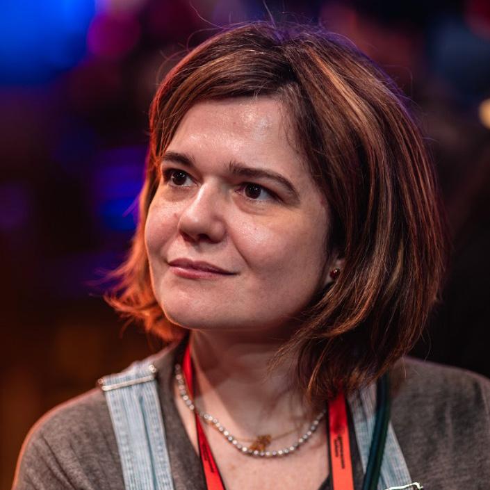 Photo of Claudia Ciardi, Senior Social and Community Manager at NVIDIA GeForce Brazil